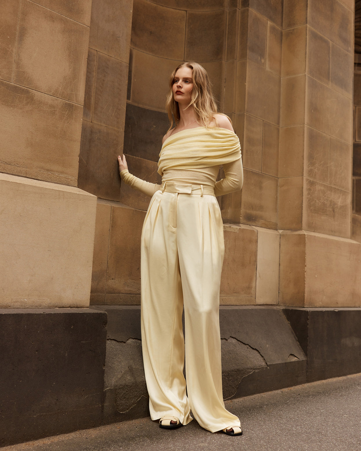 MA-JR_SS24_SUMMER_IN_THE_CITY_Wide_Leg_Pants_Butter_Ecomm4.jpg