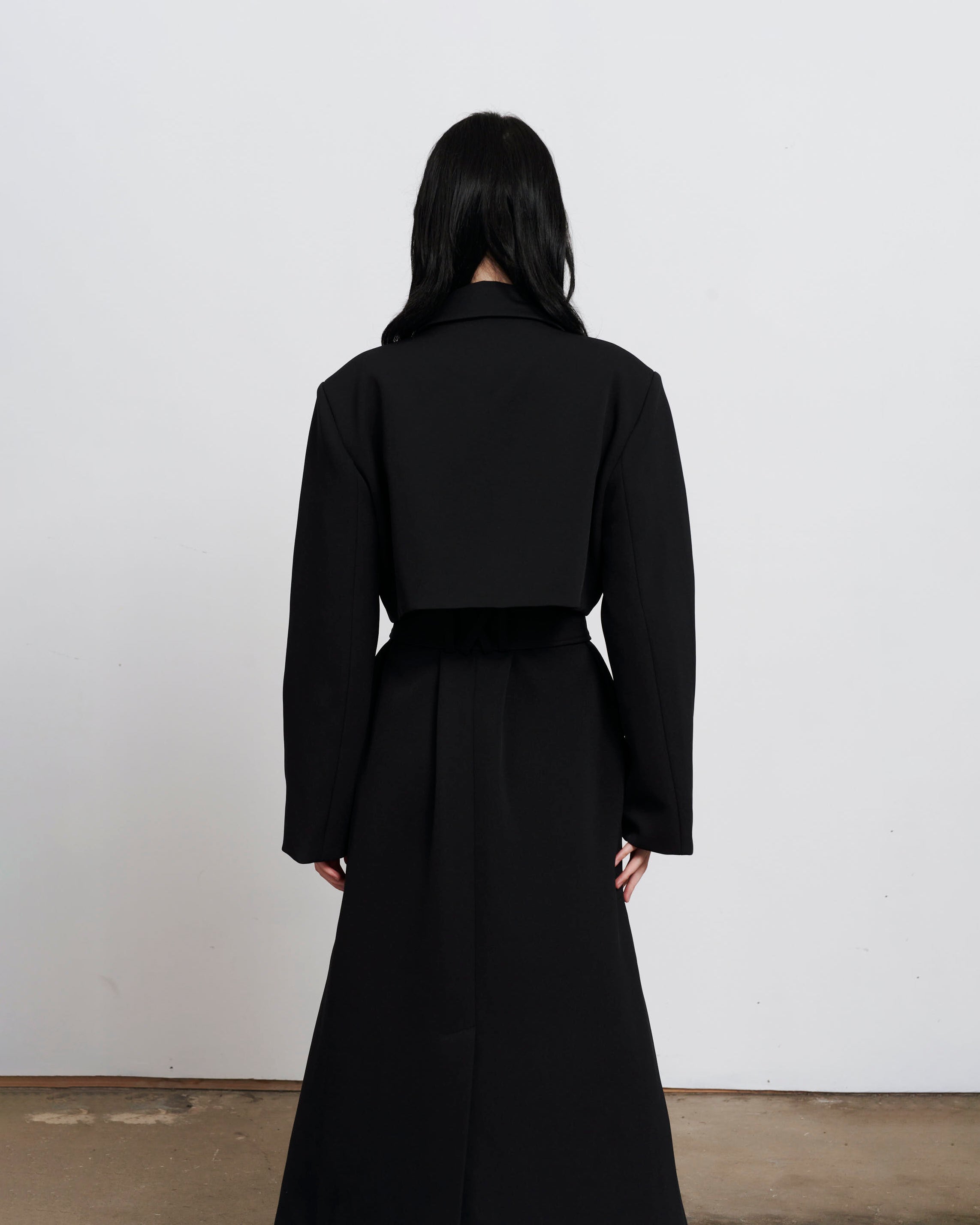 MAJR-Minimalist-The-Trench-Black-Back.jpg