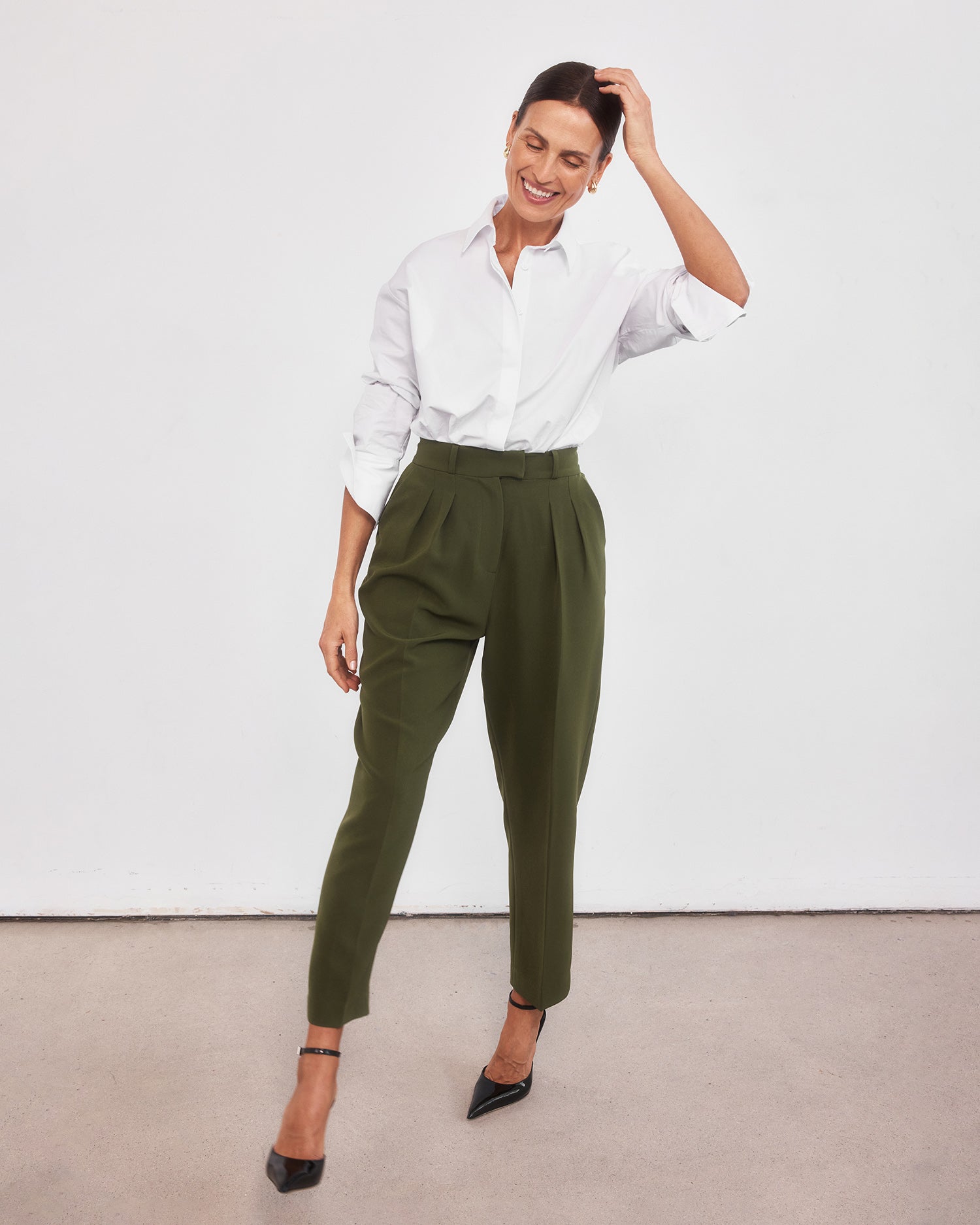 MAJR-Minimalistic-High-Waisted-Peg-Leg-Trousers-Moss-Ecommerce2.jpg