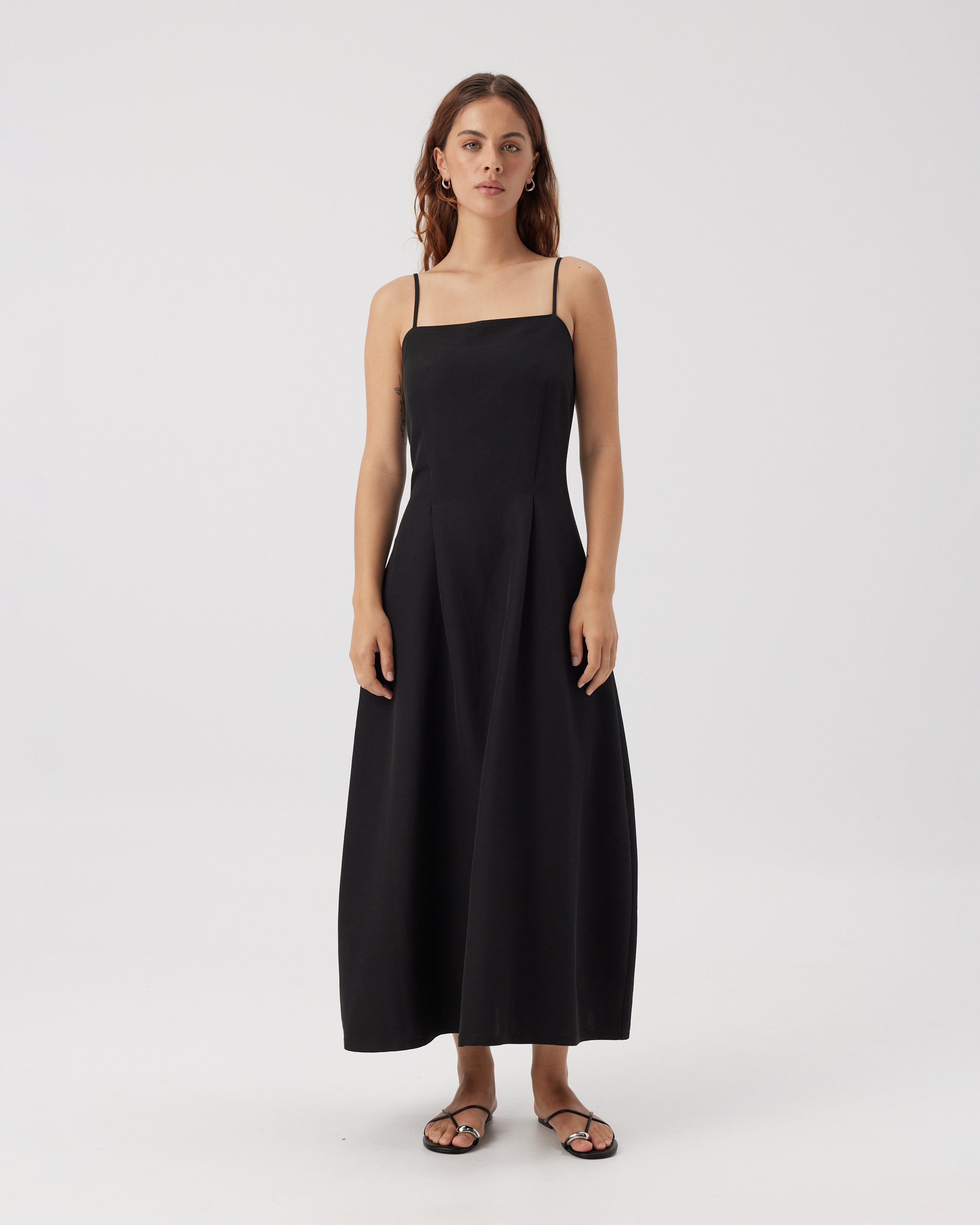 MAJR_The_Anya_Dress_Black_Front.jpg